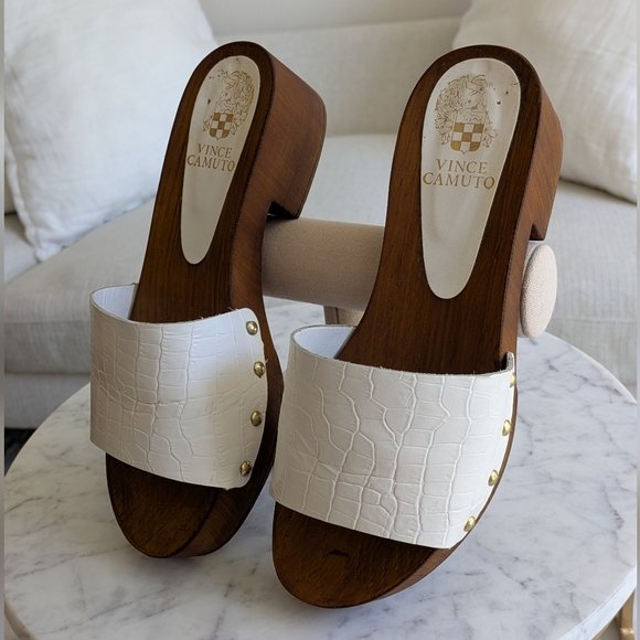 Vince Camuto Wooden Sandal - Picture 4 of 9